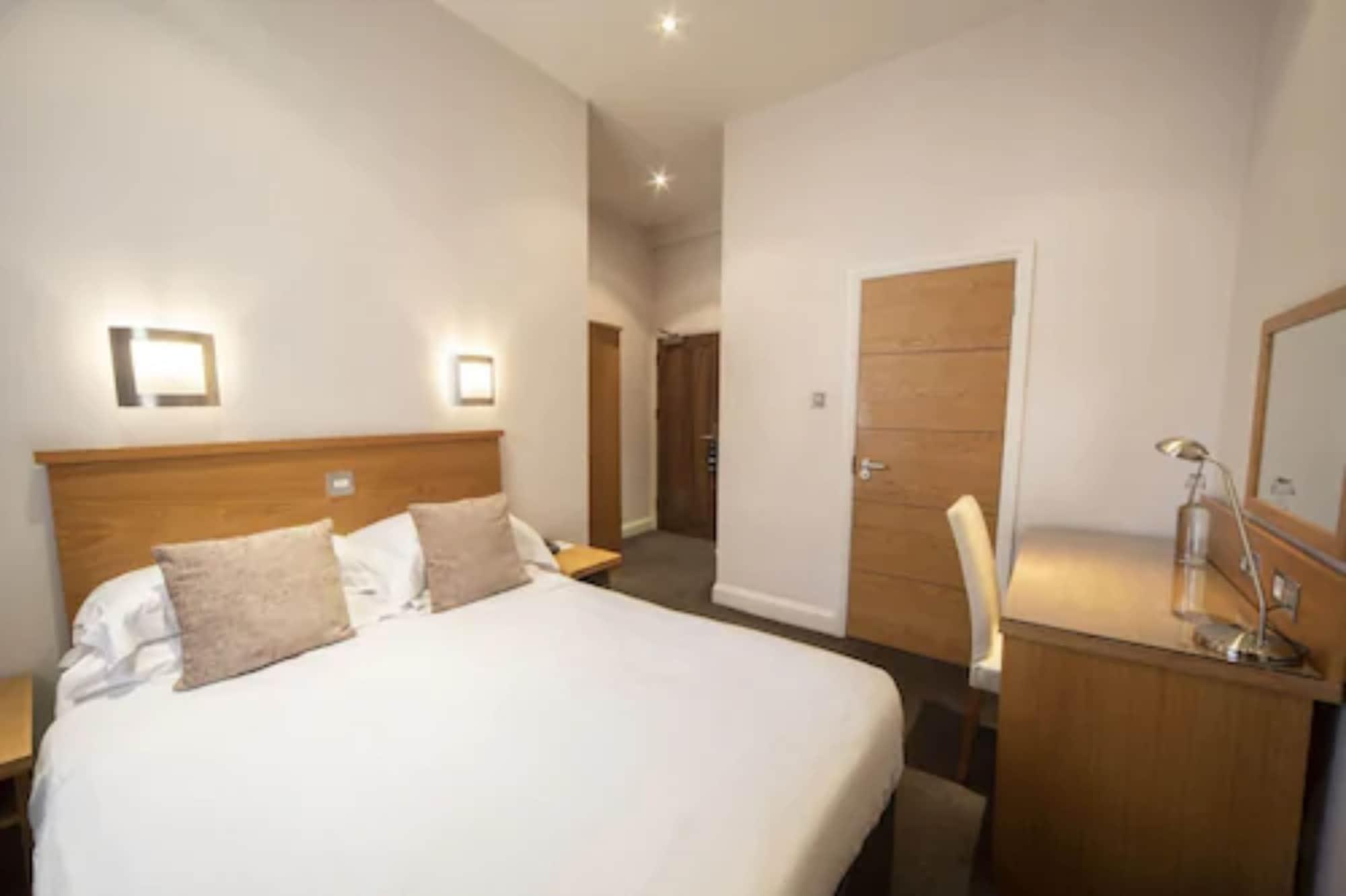 The Inn Hotel Bar And Restaurant Saint Helier Jersey Екстериор снимка