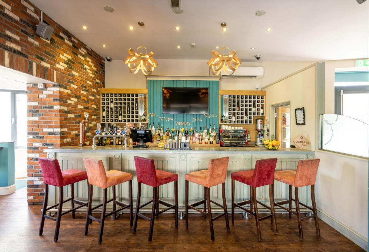 The Inn Hotel Bar And Restaurant Saint Helier Jersey Екстериор снимка