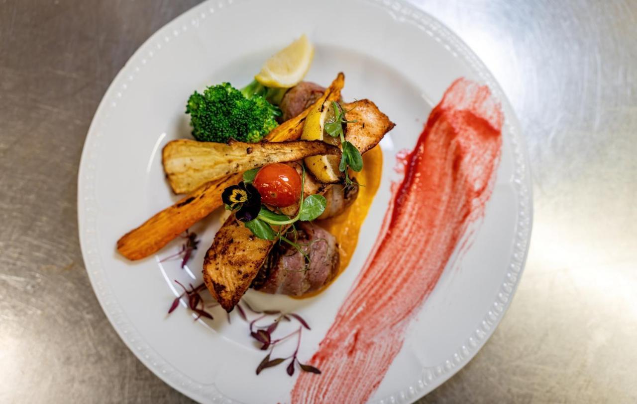 The Inn Hotel Bar And Restaurant Saint Helier Jersey Екстериор снимка