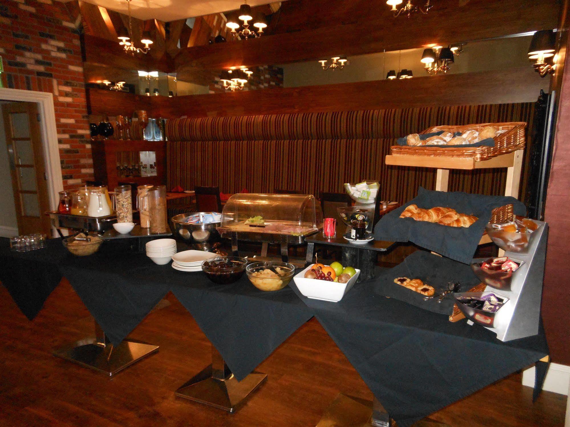 The Inn Hotel Bar And Restaurant Saint Helier Jersey Екстериор снимка